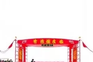 《长夜书店》退费流程公告与读者留言截图